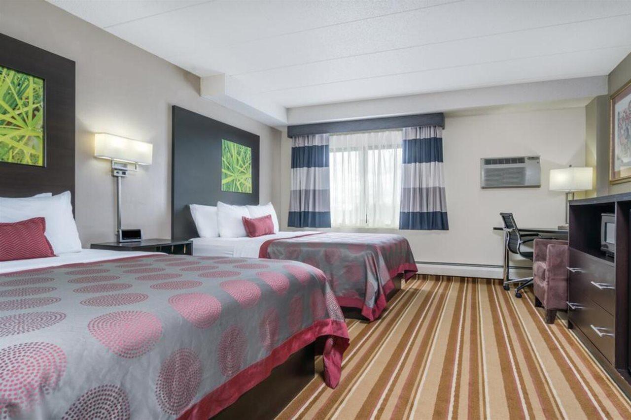 รามาดา บาย วินด์แฮม มินนิอาโปลิส โกลเดน แวลเลย์ Hotel Golden Valley ภายนอก รูปภาพ