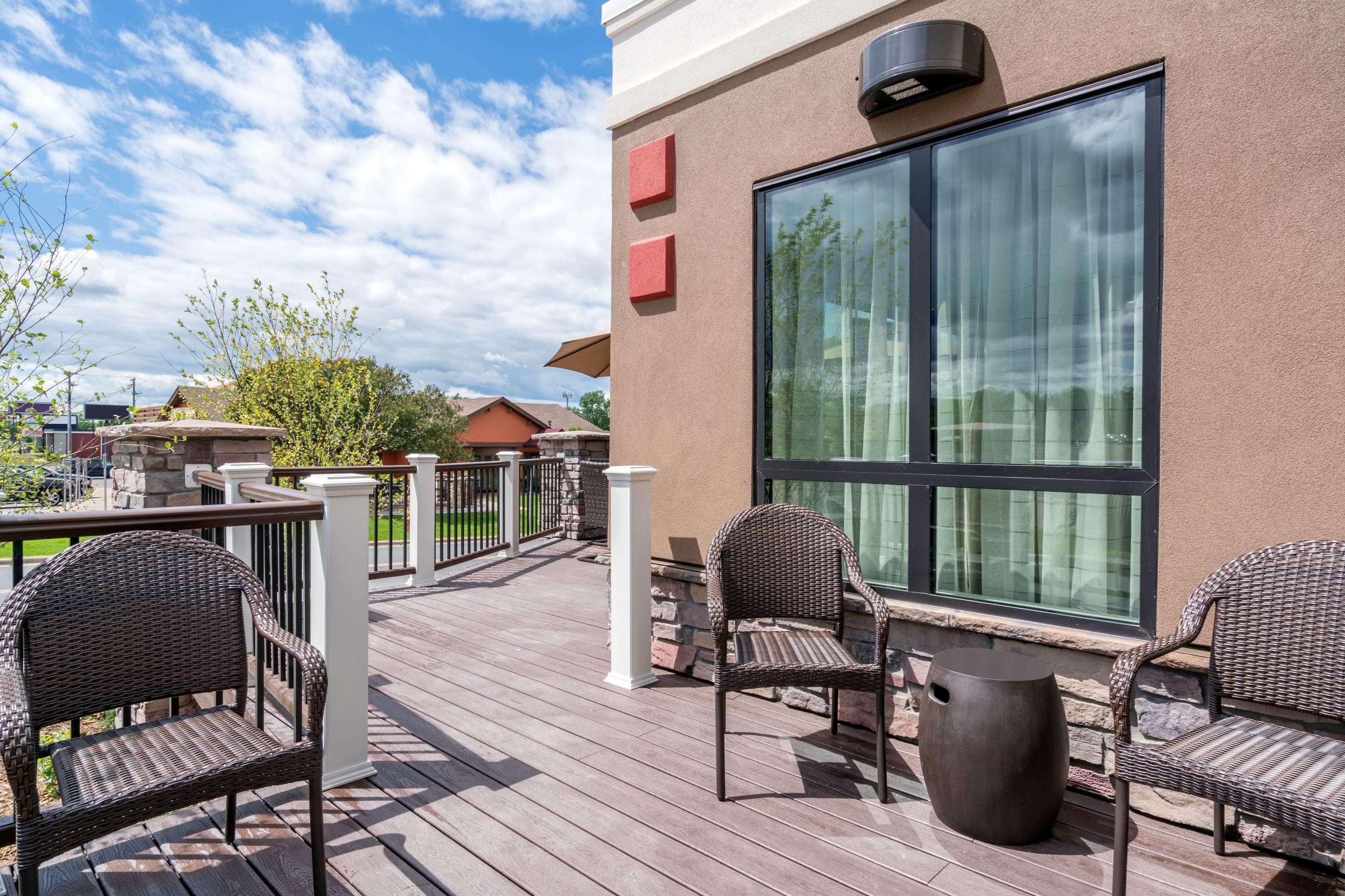 รามาดา บาย วินด์แฮม มินนิอาโปลิส โกลเดน แวลเลย์ Hotel Golden Valley ภายนอก รูปภาพ